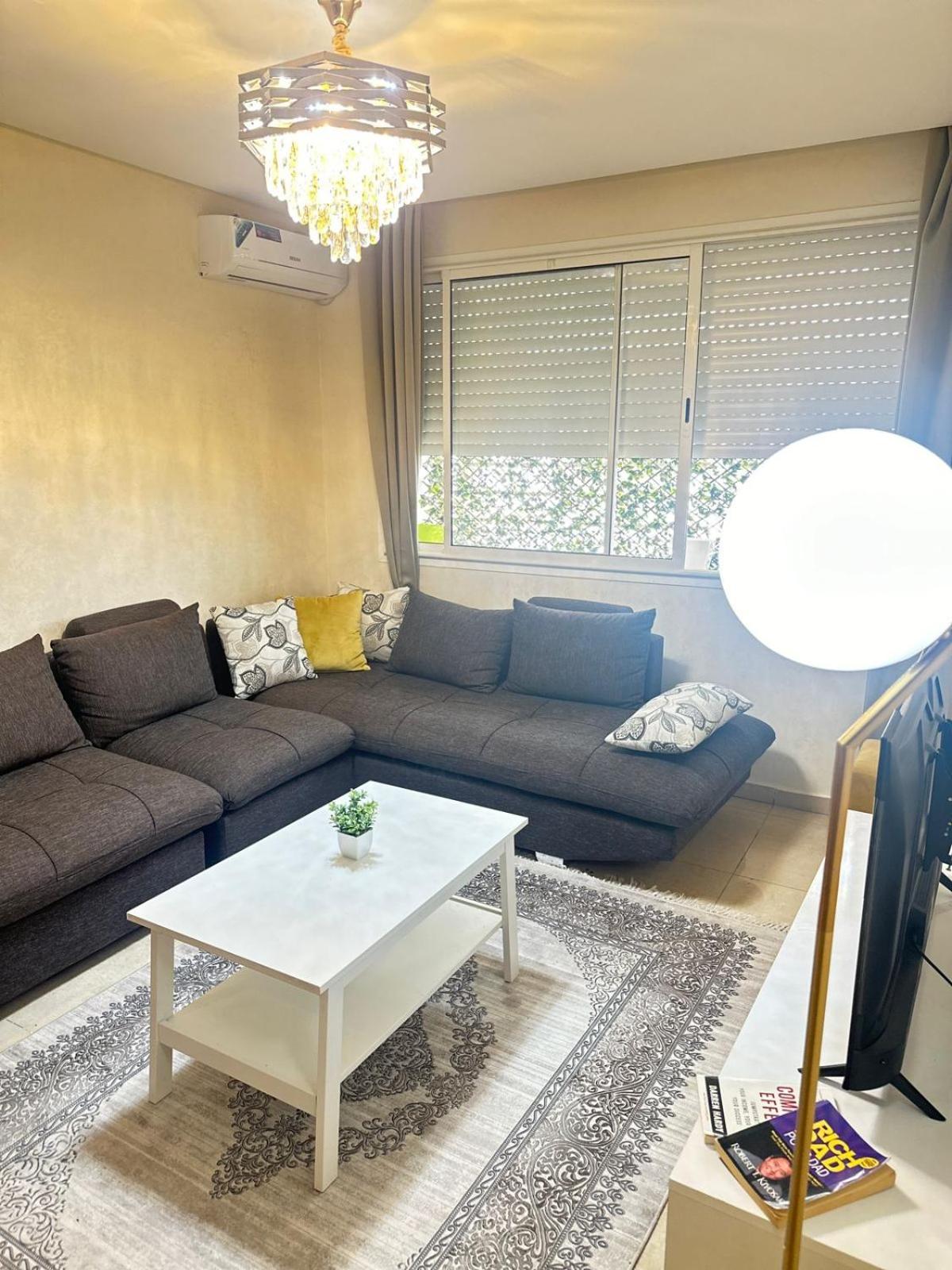 Appartement Avec Piscine Vue Sur La *